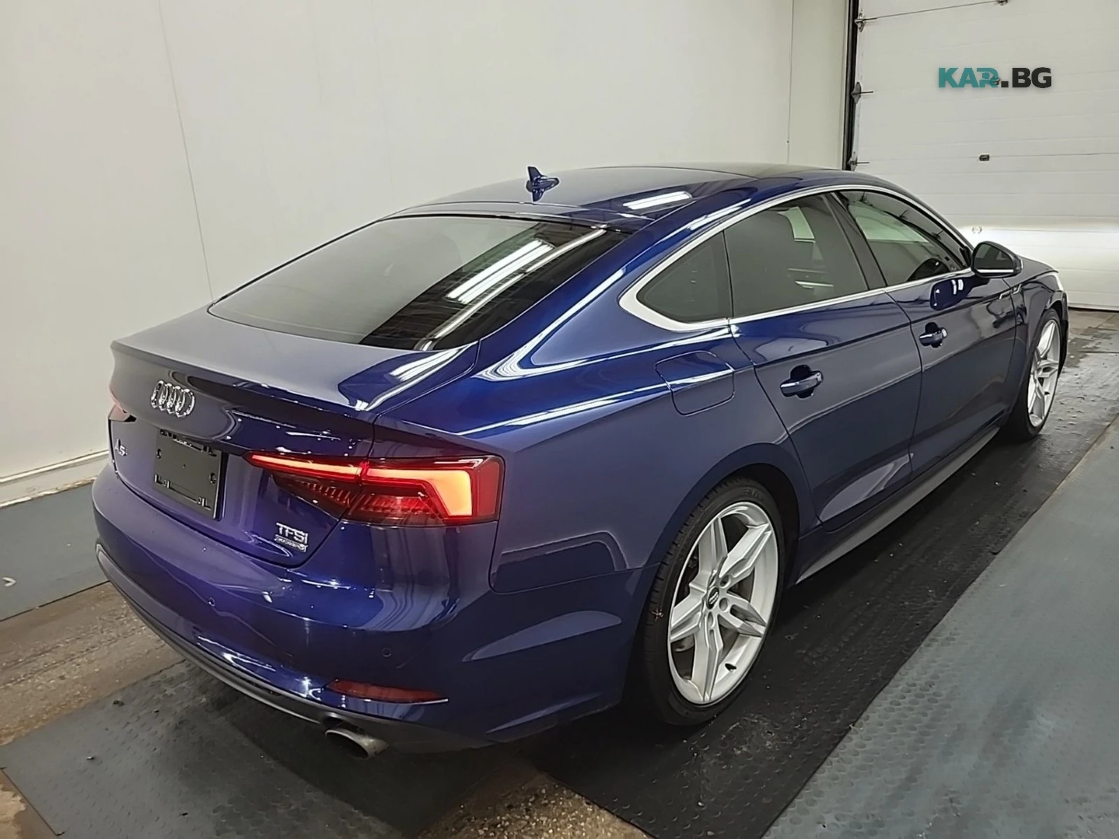 Audi A5 Sportback Technik quattro* АвтоКредит* (ЦЕНА ДО БГ, снимка 3 - Автомобили и джипове - 55907584