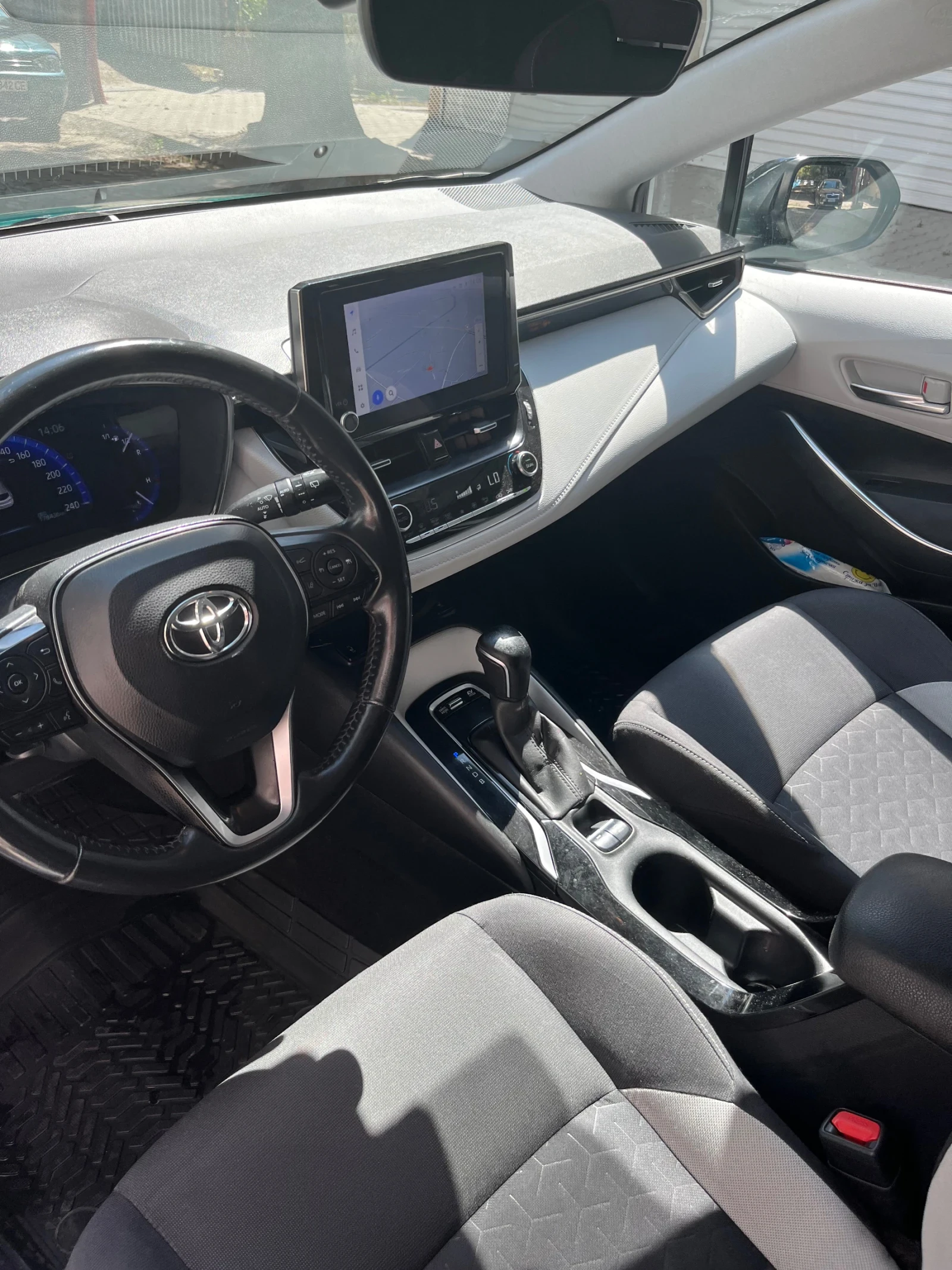 Toyota Corolla 1.8, снимка 9 - Автомобили и джипове - 55930974