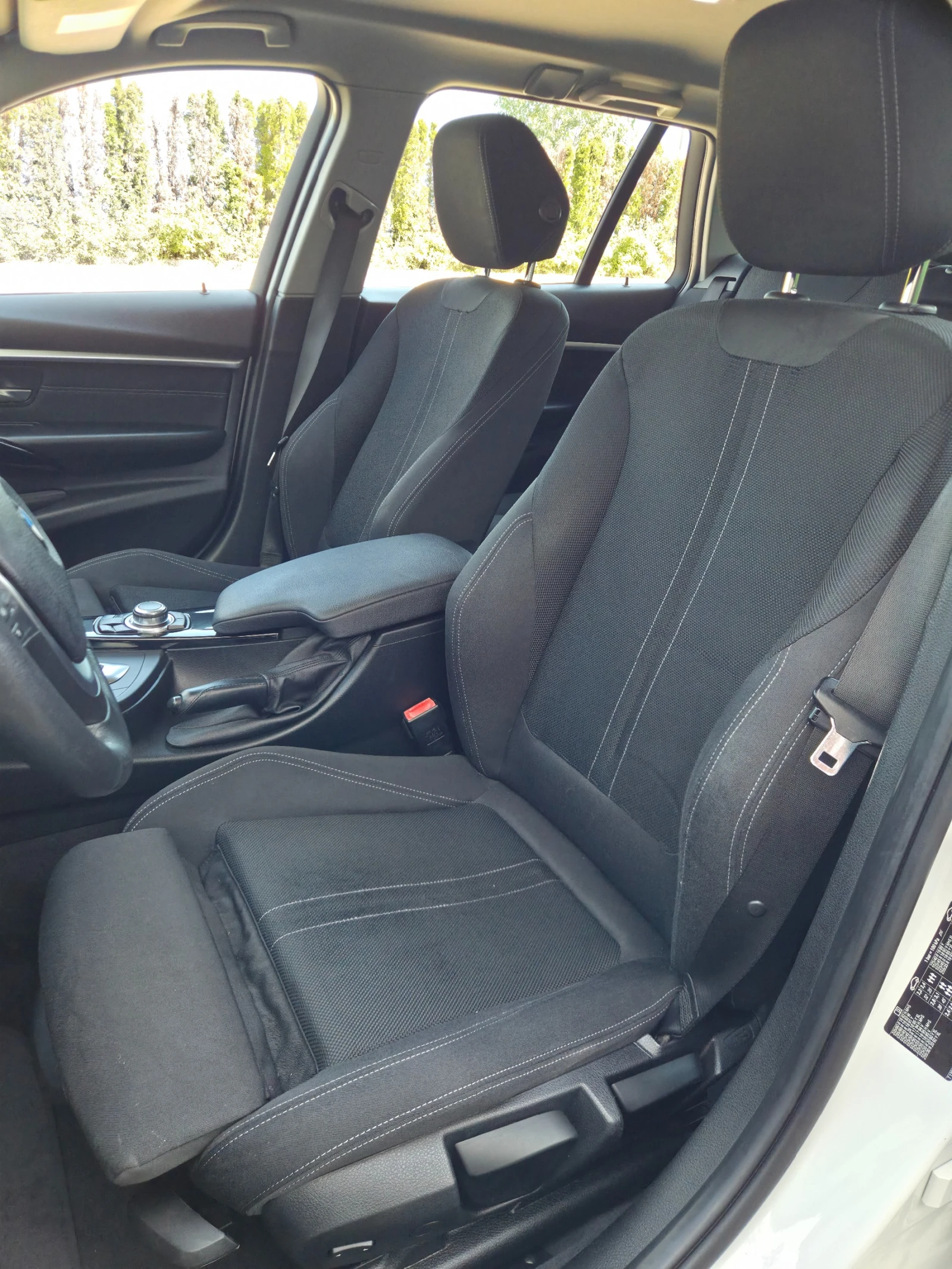 BMW 318 Sport* B47* Бяла перла* УНИКАТ, снимка 12 - Автомобили и джипове - 55991122