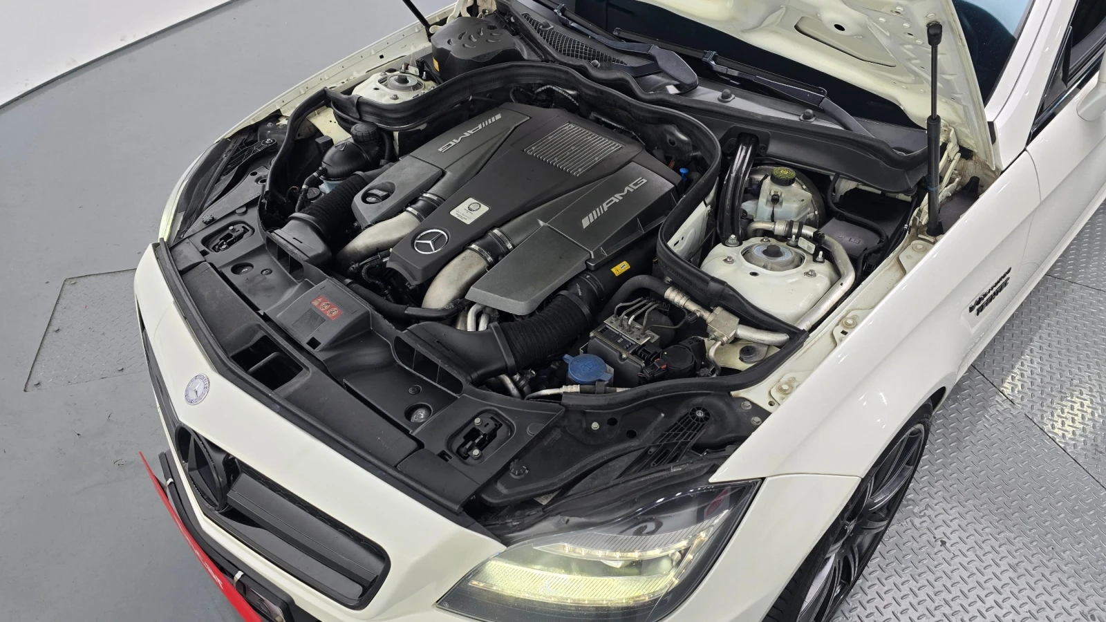 Mercedes-Benz CLS 63 AMG 4Matic, снимка 5 - Автомобили и джипове - 56221750