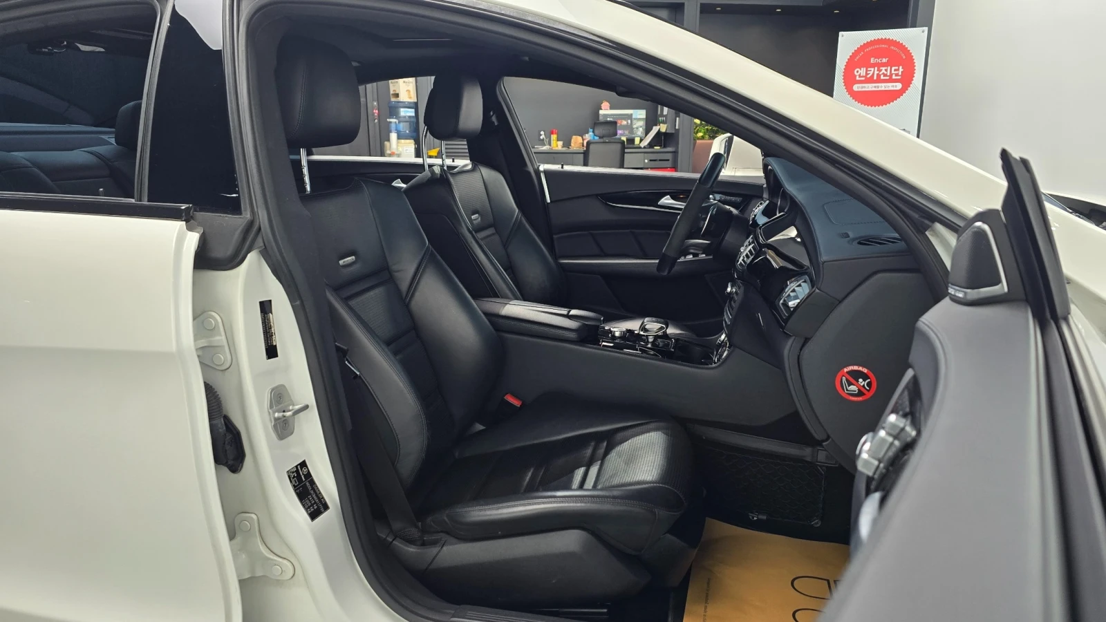 Mercedes-Benz CLS 63 AMG 4Matic, снимка 9 - Автомобили и джипове - 56221750