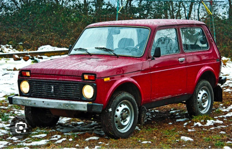 Lada Niva, снимка 1 - Автомобили и джипове - 48173578