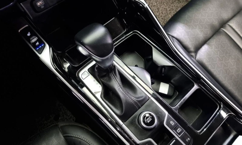 Kia Sorento Diesel 2.2 2WD * НАЙ-ДОБРА ЦЕНА В БЪЛГАРИЯ* , снимка 9 - Автомобили и джипове - 51966237