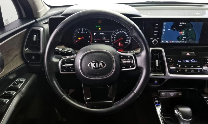 Kia Sorento Diesel 2.2 2WD * НАЙ-ДОБРА ЦЕНА В БЪЛГАРИЯ* , снимка 13 - Автомобили и джипове - 51966237