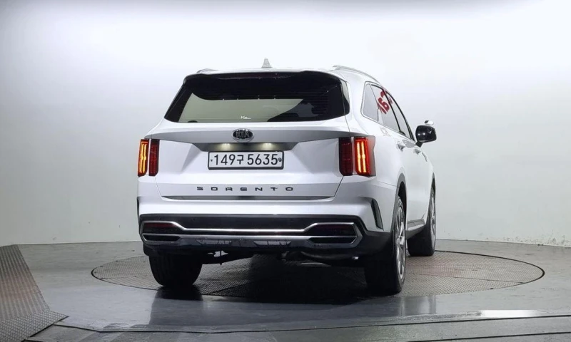 Kia Sorento Diesel 2.2 2WD * НАЙ-ДОБРА ЦЕНА В БЪЛГАРИЯ* , снимка 4 - Автомобили и джипове - 51966237