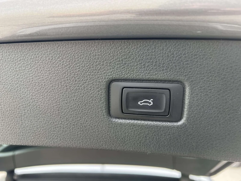 Audi Q7 * quattro Premium * CARFAX * БЕЗ ПЪРВОНАЧАЛНА ВНОС, снимка 7 - Автомобили и джипове - 53091104