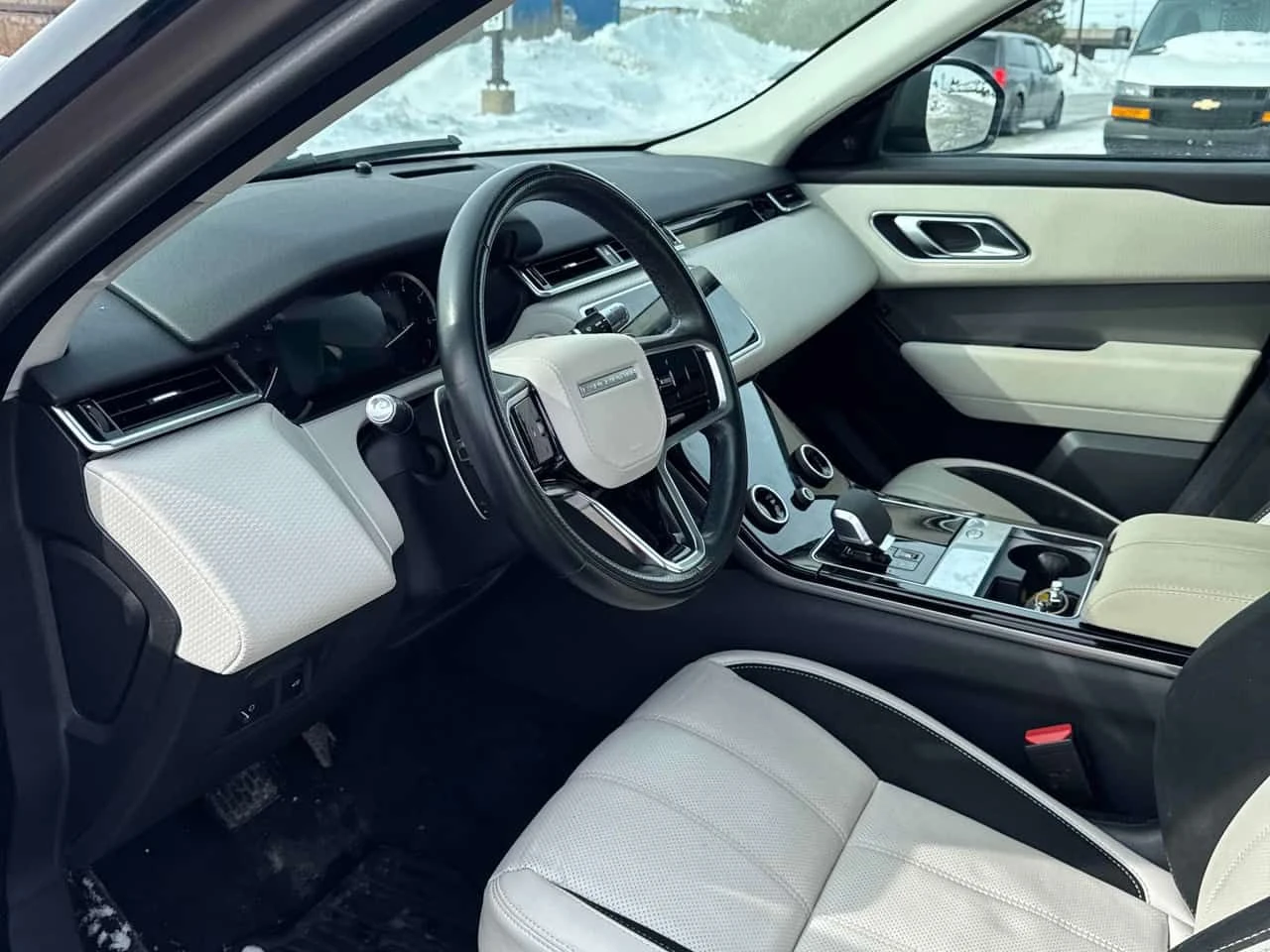 Land Rover Range Rover Velar * S * CARFAX * MERIDIAN * PANO * KEYLESS *  - изображение 5