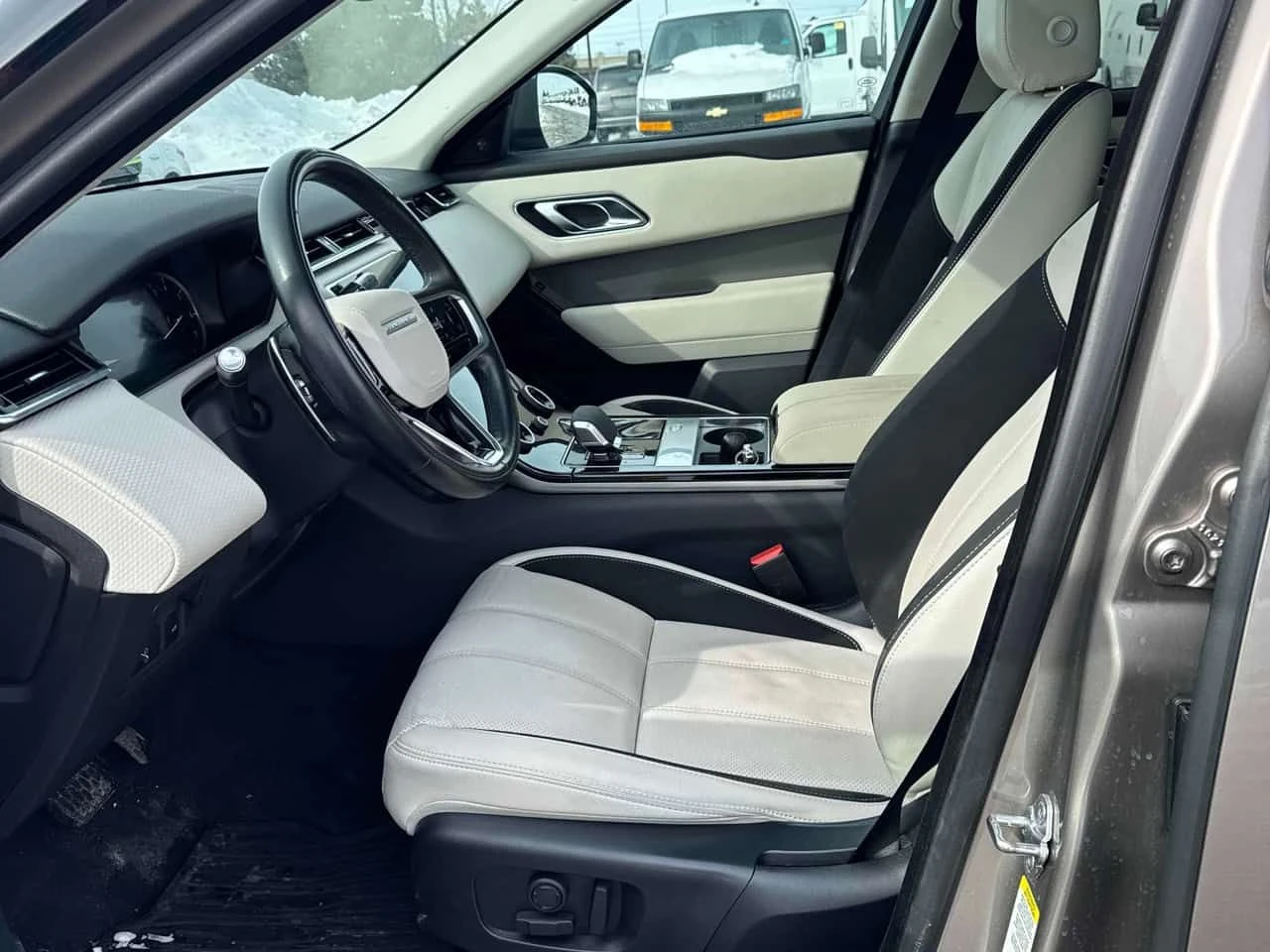 Land Rover Range Rover Velar * S * CARFAX * MERIDIAN * PANO * KEYLESS *  - изображение 10