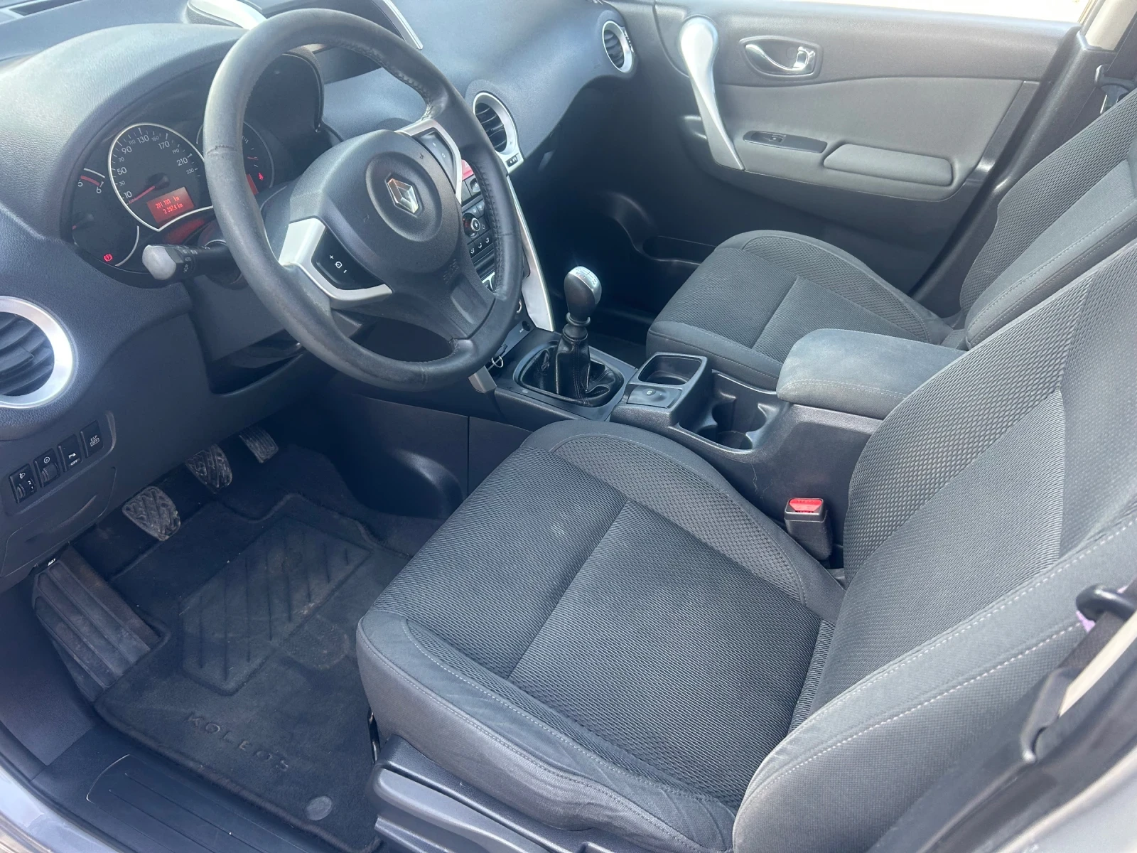 Renault Koleos 2.0DCI-150 kc, снимка 17 - Автомобили и джипове - 53739796