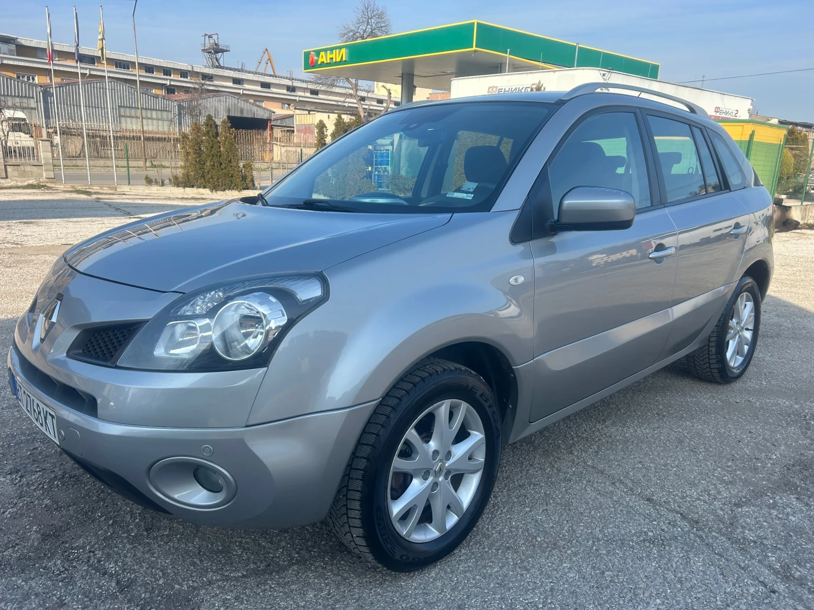 Renault Koleos 2.0DCI-150 kc, снимка 8 - Автомобили и джипове - 53739796