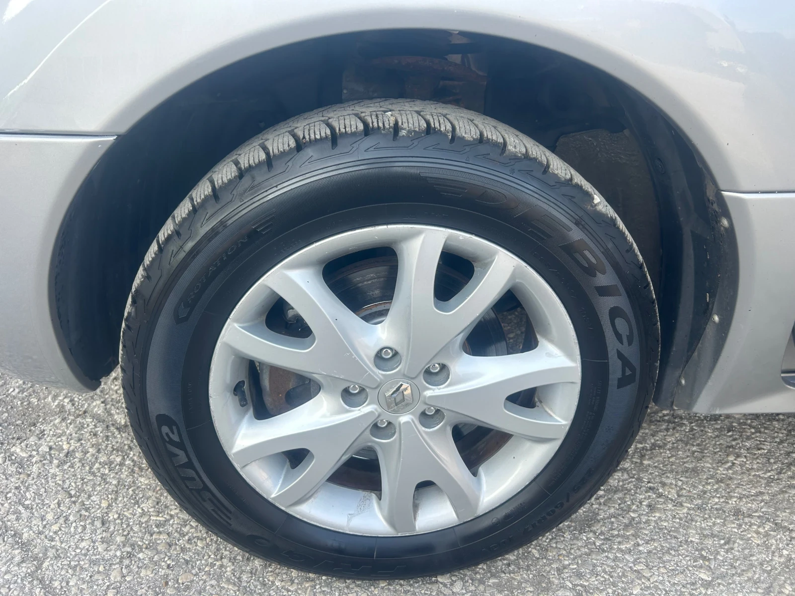 Renault Koleos 2.0DCI-150 kc, снимка 15 - Автомобили и джипове - 53739796