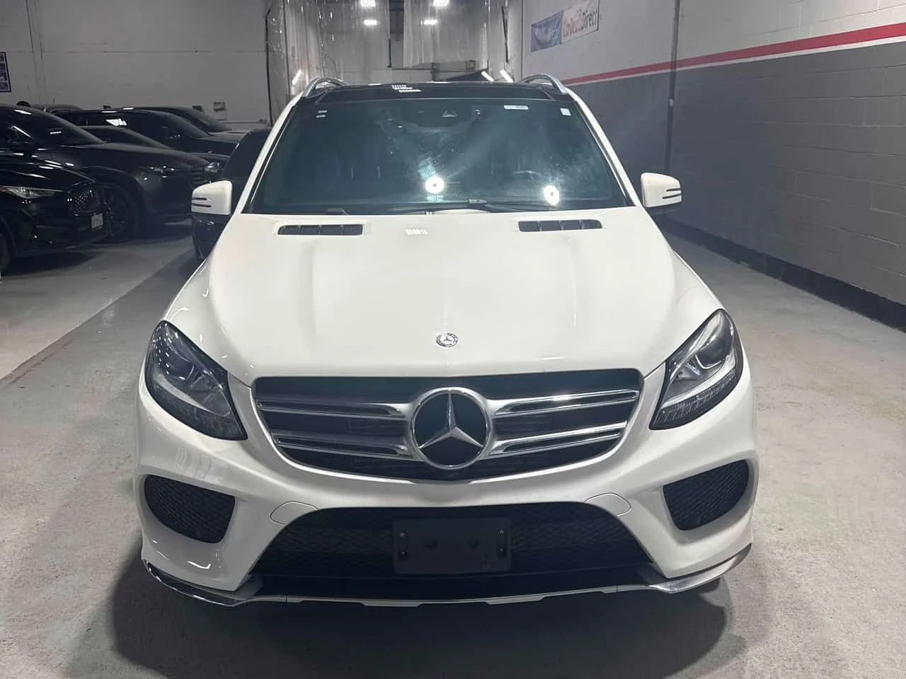 Mercedes-Benz GLE 350 d/CARFAX/360 CAM/ПАНОРАМА/ПОДГРЕВИ, снимка 2 - Автомобили и джипове - 53898752