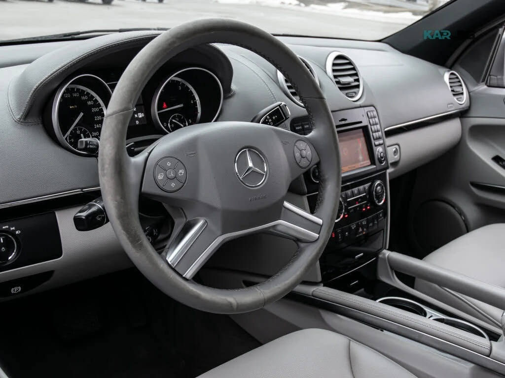 Mercedes-Benz GL 350 4MATIC* BLUETEC* ПОДГРЕВ* КEYLESS* SUNROOF* , снимка 7 - Автомобили и джипове - 54679447