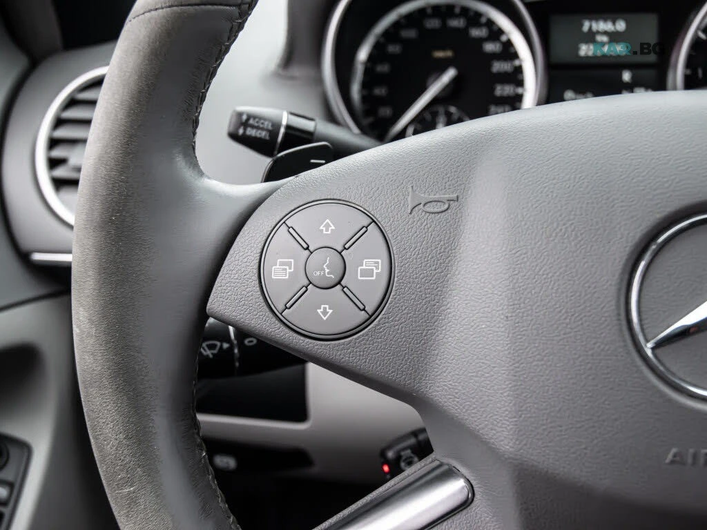 Mercedes-Benz GL 350 4MATIC* BLUETEC* ПОДГРЕВ* КEYLESS* SUNROOF* , снимка 15 - Автомобили и джипове - 54679447
