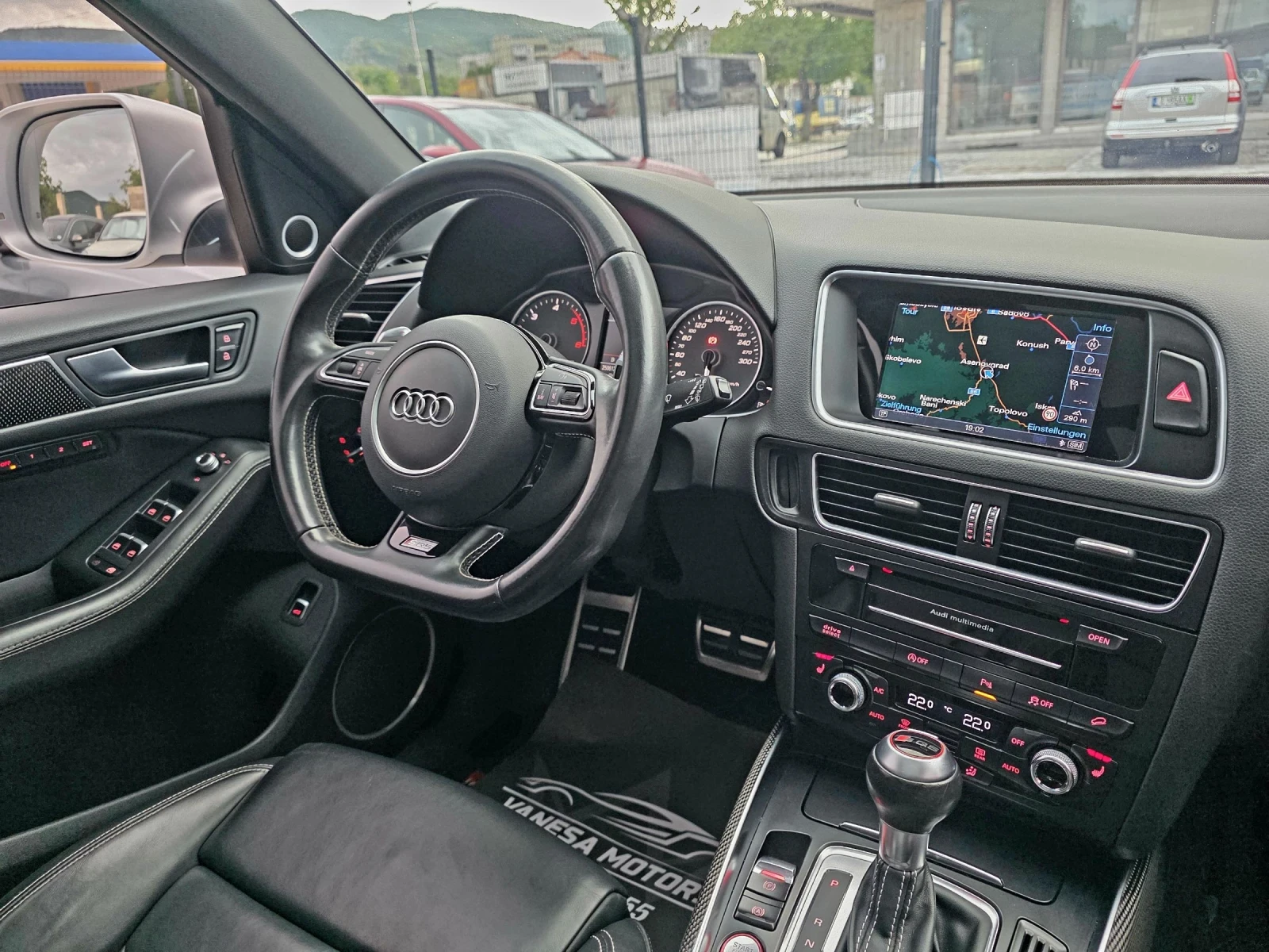 Audi Q5 FULL SERVICE IN AUDI Panorama BANG&OLUFSEN Keyless, снимка 10 - Автомобили и джипове - 54887722