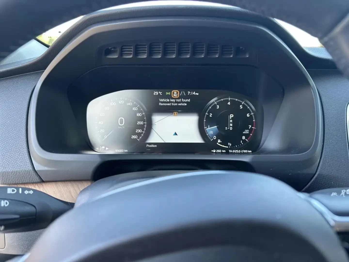 Volvo Xc90 T6 INSCRIPTION/360 VIEW/LANE ASSIST/KEYLESS/B&O, снимка 11 - Автомобили и джипове - 55235298