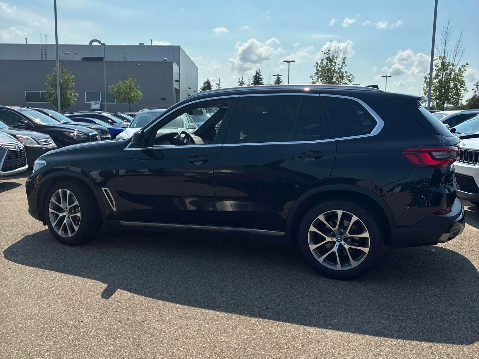 BMW X5 XDRIVE40I* HARMAN KARDON* HEAD-UP* 360* ПАНОРАМА, снимка 3 - Автомобили и джипове - 55500121
