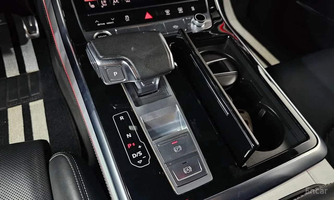 Audi Q8 50 TDI Premium| S-LINE| B&O| ОБДУХ| PANO| HUD| 360, снимка 9 - Автомобили и джипове - 55625031