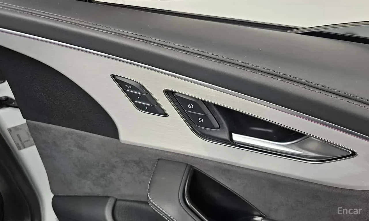 Audi Q8 50 TDI Premium| S-LINE| B&O| ОБДУХ| PANO| HUD| 360, снимка 17 - Автомобили и джипове - 55625031