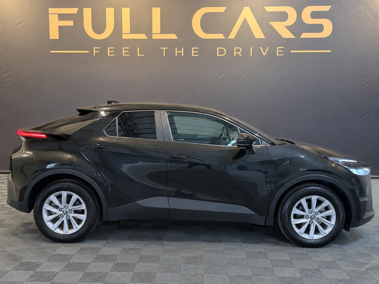 Toyota C-HR 1, 8 Hibrid= �������� 2028= 7000�� | Mobile.bg � ����������� 2