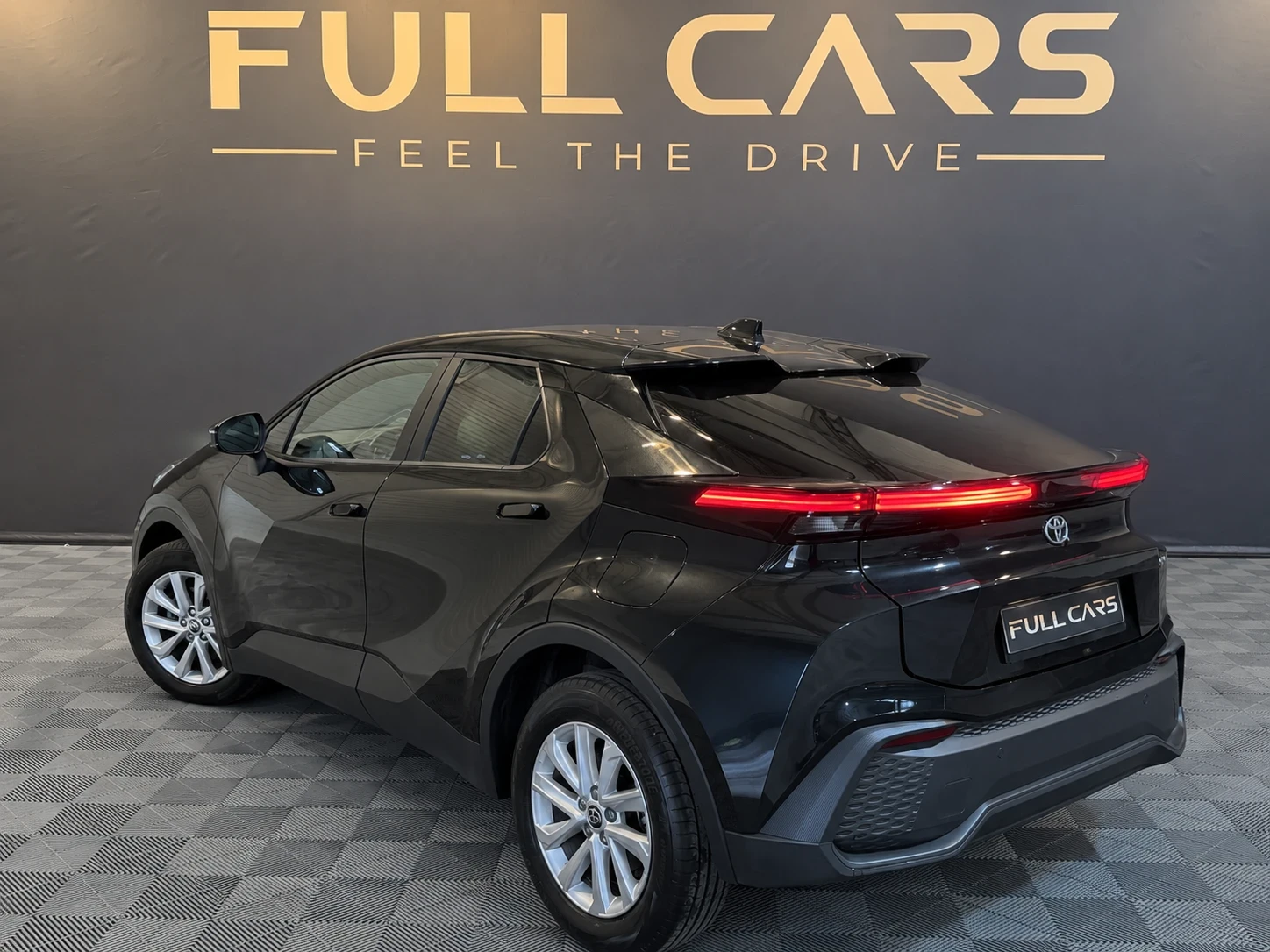 Toyota C-HR 1, 8 Hibrid= �������� 2028= 7000�� | Mobile.bg � ����������� 5