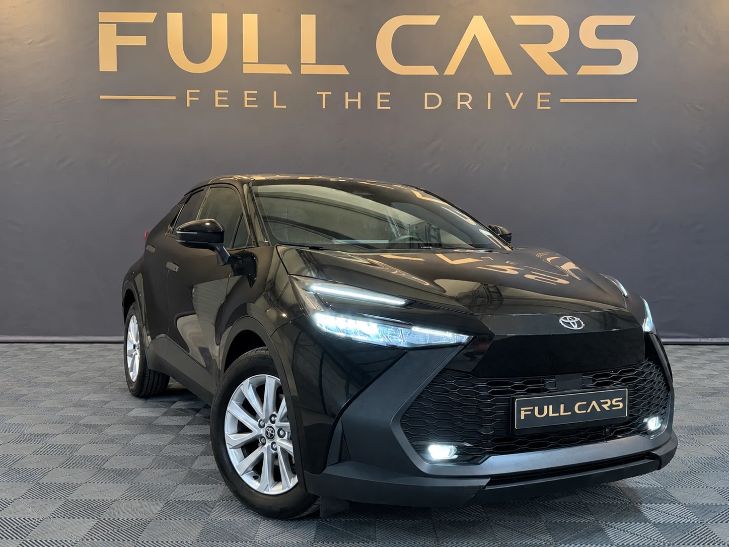 Toyota C-HR 1, 8 Hibrid= Гаранция 2028= 7000км