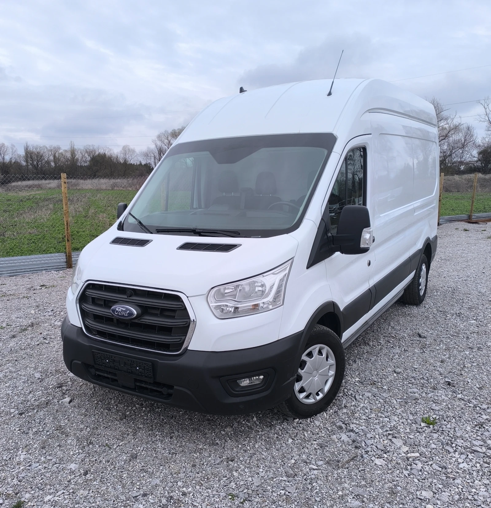 Ford Transit Ecoblue новия модел, новото табло евро 6, L3 H3, снимка 2 - Бусове и автобуси - 54682241
