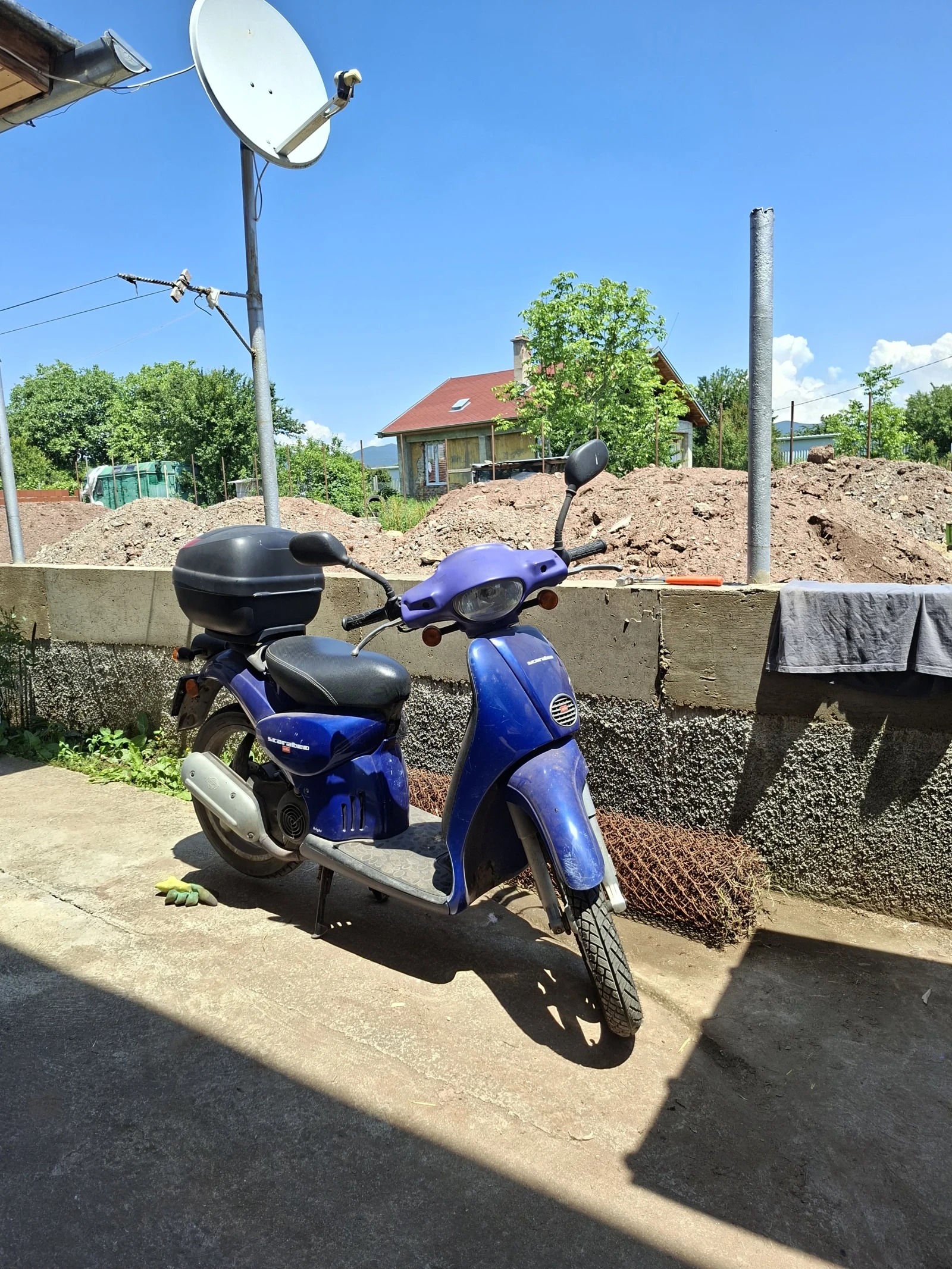 Aprilia Scarabeo Скутер 