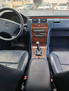 Mercedes-Benz E 200 | Mobile.bg    8