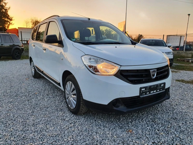 Dacia Lodgy 1.2/110ХИЛ.КМ, снимка 3 - Автомобили и джипове - 47784522