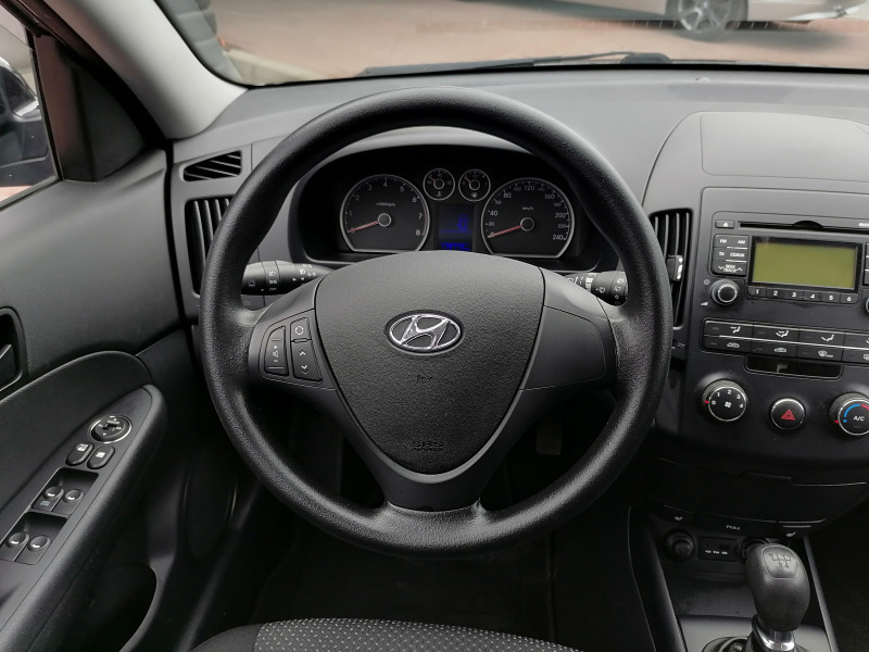Hyundai I30 1.4* ШВЕЙЦАРИЯ* facelift* , снимка 12 - Автомобили и джипове - 43391966