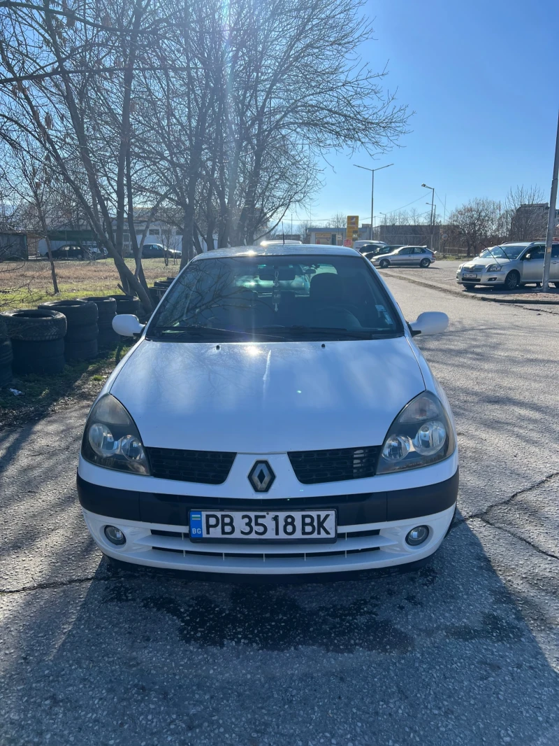 Renault Clio, снимка 1 - Автомобили и джипове - 49377935