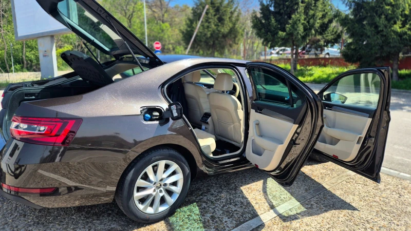 Skoda Superb III 2.0 TDI, 190 к.с., снимка 8 - Автомобили и джипове - 52661824