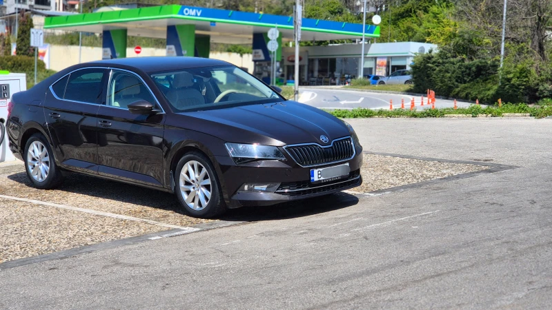 Skoda Superb III 2.0 TDI, 190 к.с., снимка 4 - Автомобили и джипове - 52661824