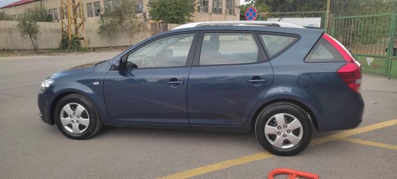 Kia Ceed 1.4i БЕНЗИН, снимка 7 - Автомобили и джипове - 51525394
