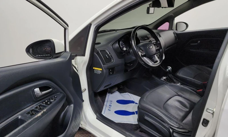 Kia Pride 5DR 1.4 MPI Trendy * НАЙ-ДОБРА ЦЕНА В БЪЛГАРИЯ* , снимка 10 - Автомобили и джипове - 52111530