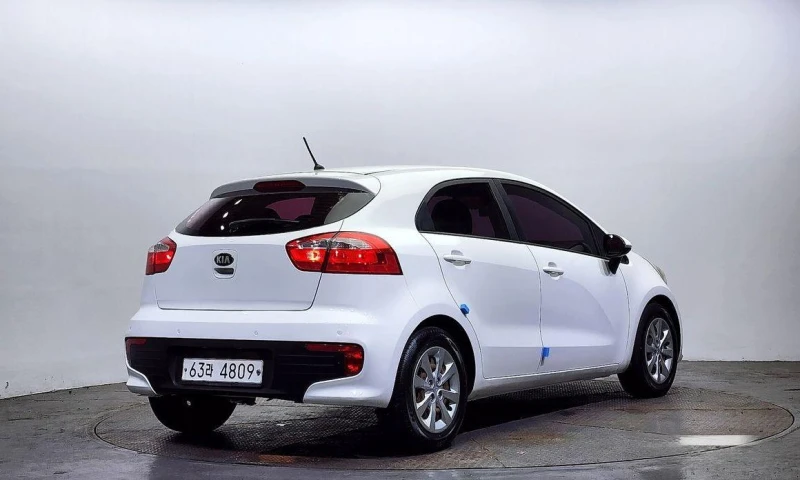 Kia Pride 5DR 1.4 MPI Trendy * НАЙ-ДОБРА ЦЕНА В БЪЛГАРИЯ* , снимка 2 - Автомобили и джипове - 52111530