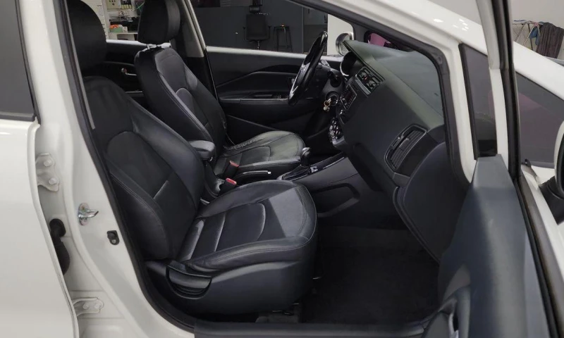 Kia Pride 5DR 1.4 MPI Trendy * НАЙ-ДОБРА ЦЕНА В БЪЛГАРИЯ* , снимка 13 - Автомобили и джипове - 52111530