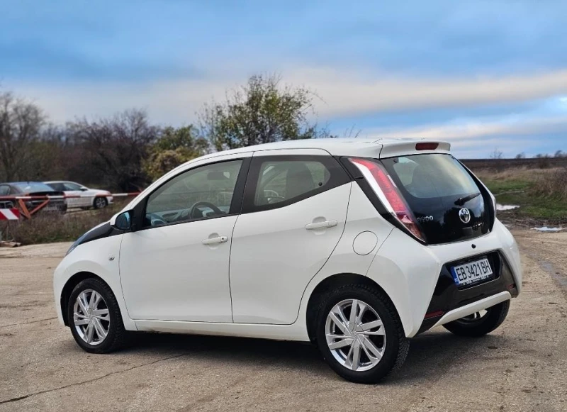 Toyota Aygo Перфектна, Лична Кола, снимка 3 - Автомобили и джипове - 52730244