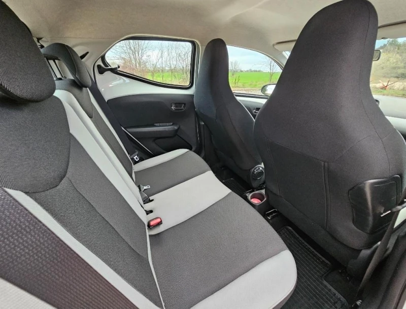 Toyota Aygo Перфектна, Лична Кола, снимка 12 - Автомобили и джипове - 52730244
