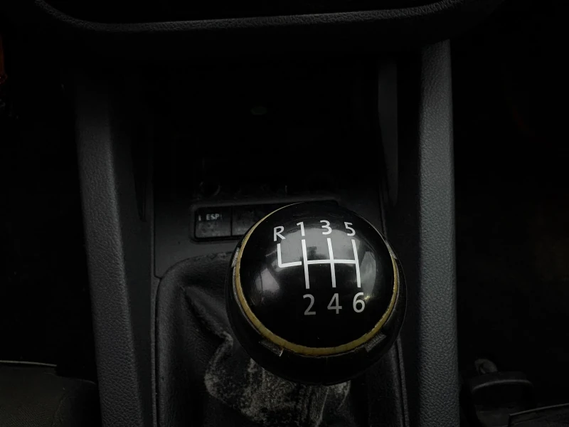 VW Golf, снимка 9 - Автомобили и джипове - 52991909