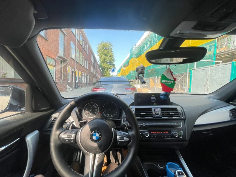 BMW M135 i xDrive 400к.с, снимка 15 - Автомобили и джипове - 53020173