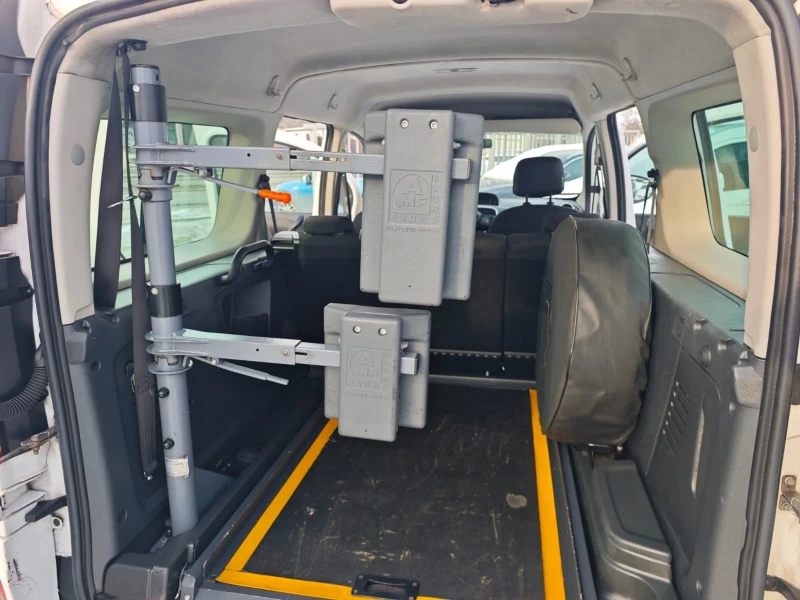 Renault Kangoo РАМПА ЗА ИНВАЛИДИ* ДЪЛГА БАЗА* , снимка 11 - Автомобили и джипове - 53181846