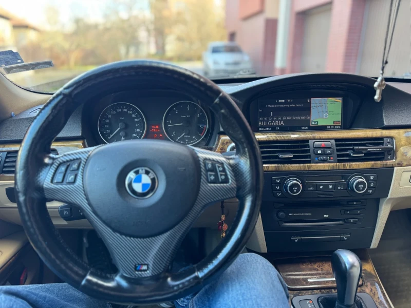 BMW 320, снимка 12 - Автомобили и джипове - 53261453