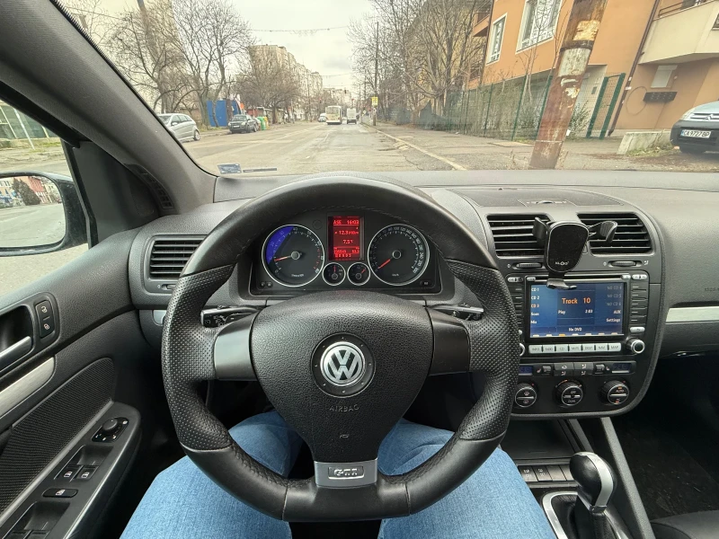 VW Golf GTI 200+ DSG, снимка 9 - Автомобили и джипове - 53385540