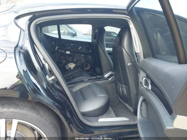 Porsche Panamera 4/ЗАКУПИ ОТ 255 евро на ден, снимка 8 - Автомобили и джипове - 53269180