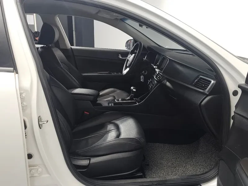 Kia K5 2.0 LUXURY, снимка 11 - Автомобили и джипове - 55088210