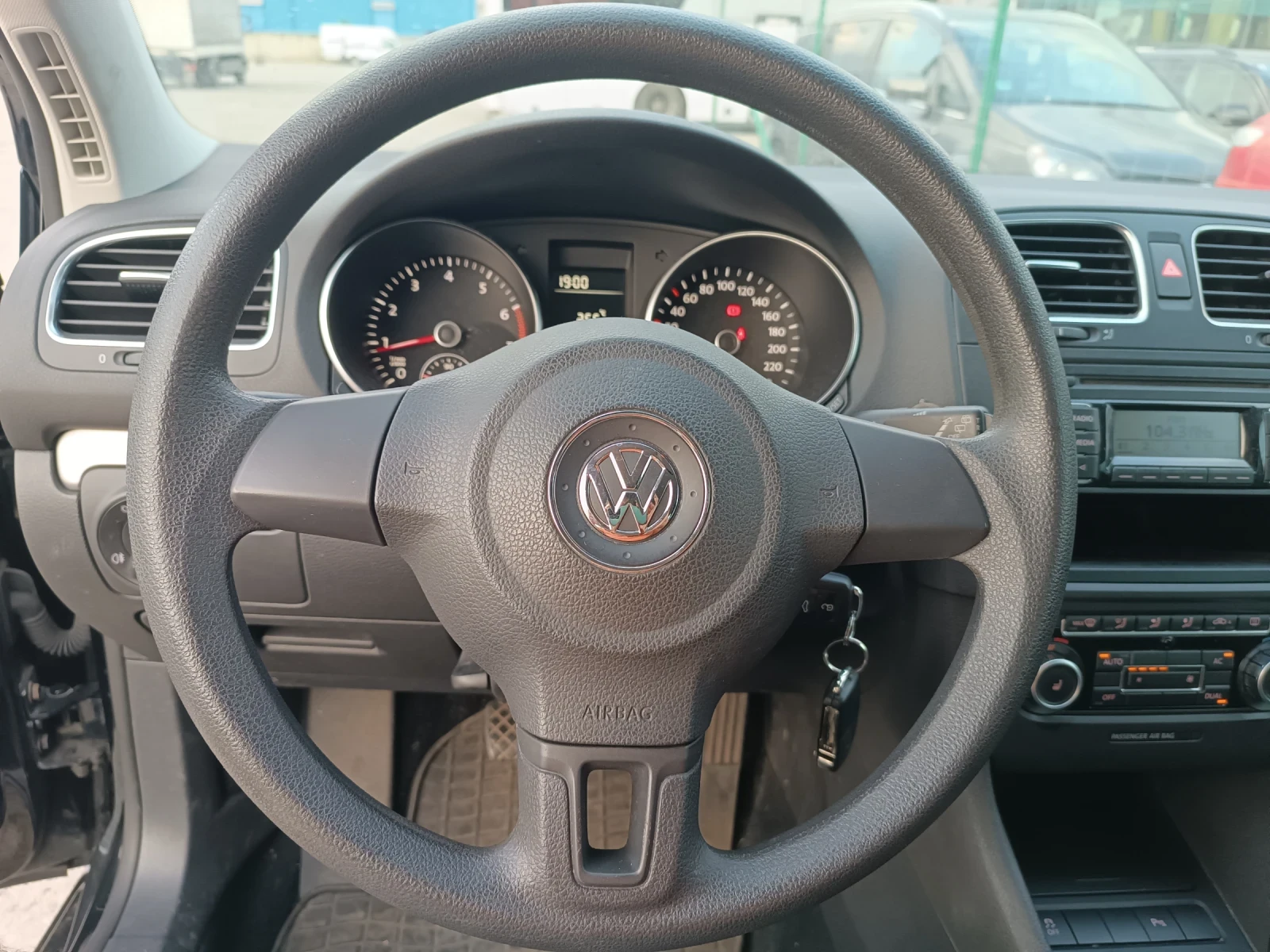 VW Golf VI 1, 4i, ЛИЗИНГ  - изображение 8