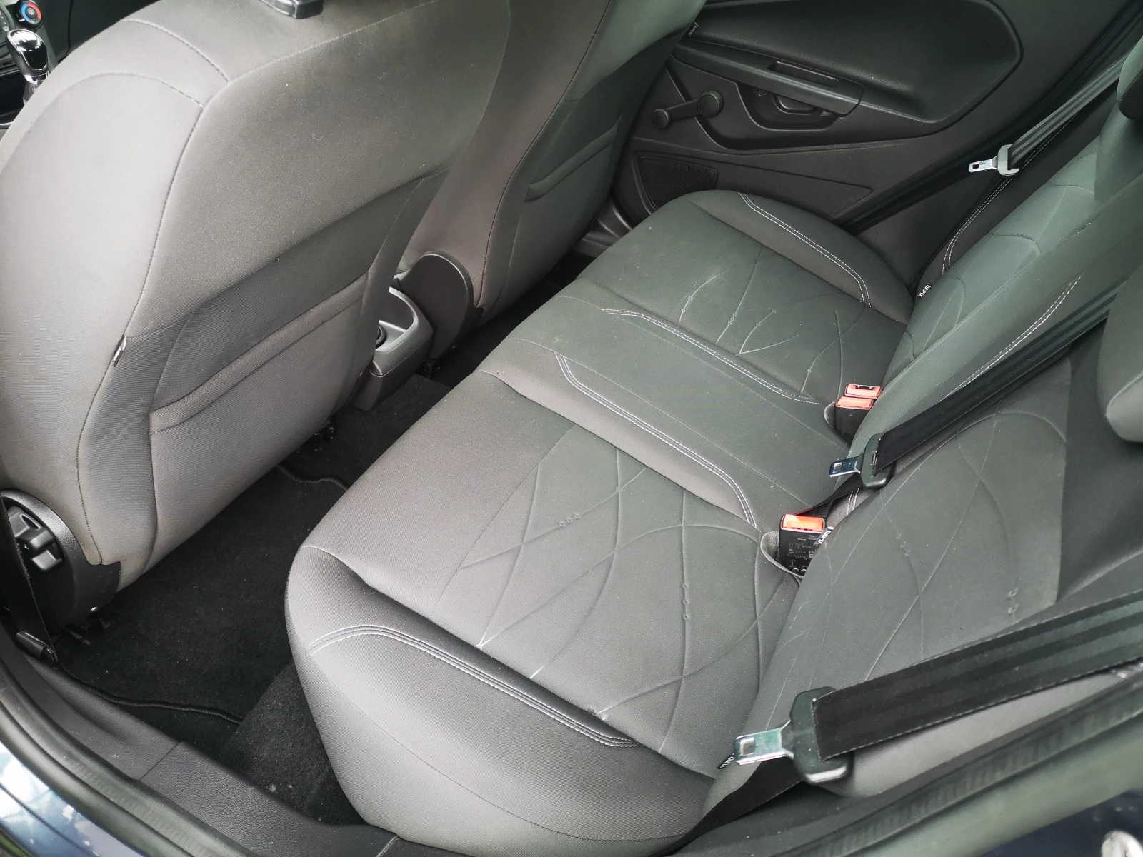 Ford Fiesta 1.4i-97кс-ГАЗ - изображение 6