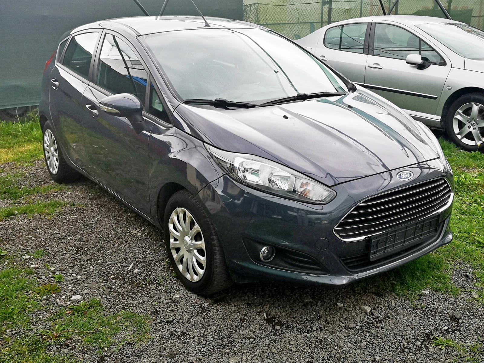 Ford Fiesta 1.4i-97кс-ГАЗ - изображение 2